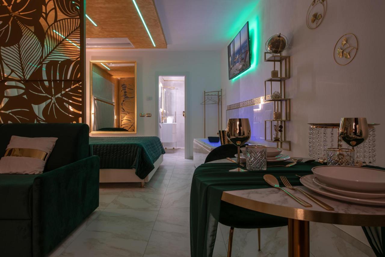 Fashion Apartment Gold Bologna With Jacuzzi & Car Garage Eksteriør billede