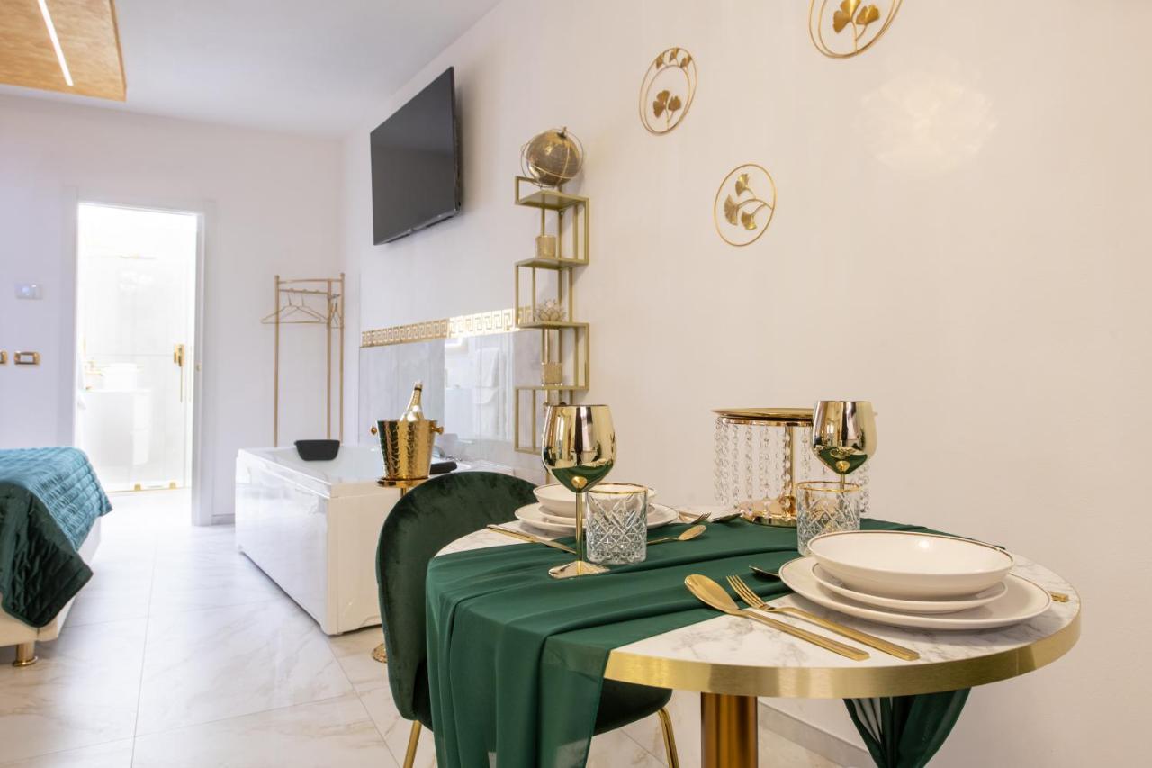 Fashion Apartment Gold Bologna With Jacuzzi & Car Garage Eksteriør billede
