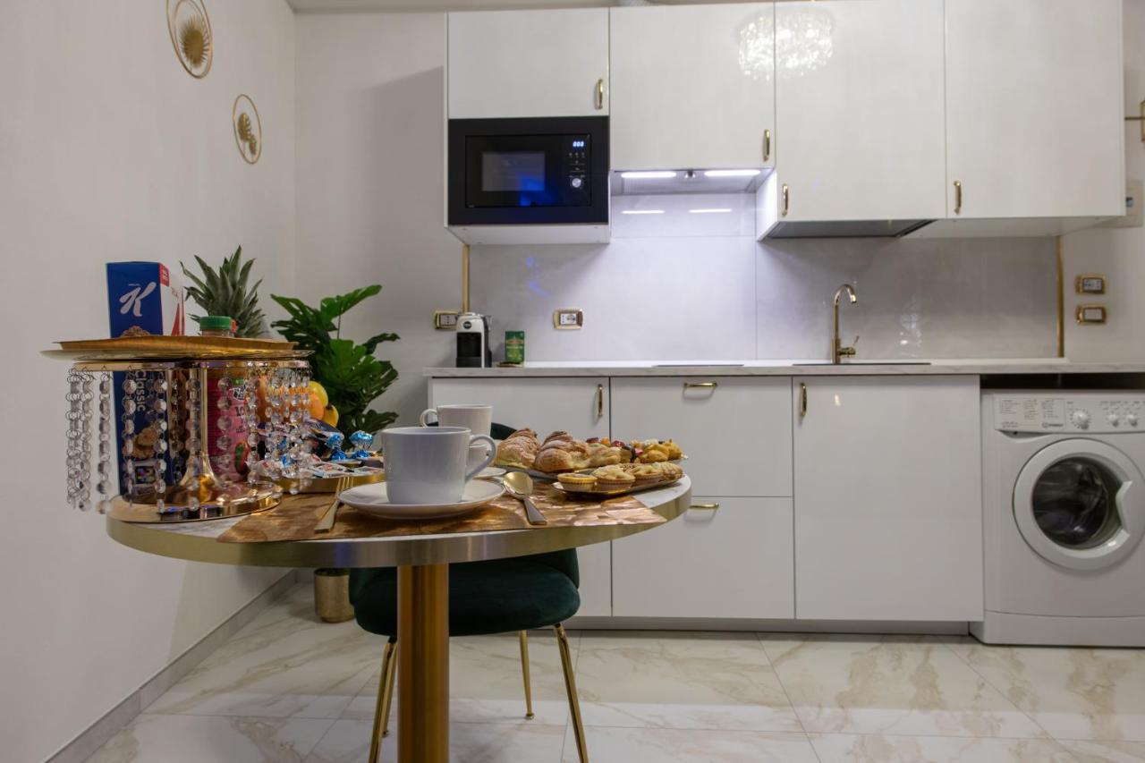 Fashion Apartment Gold Bologna With Jacuzzi & Car Garage Eksteriør billede