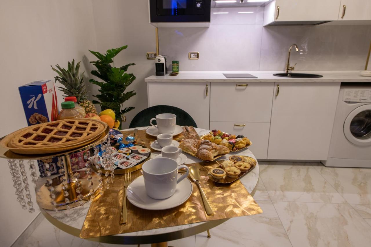 Fashion Apartment Gold Bologna With Jacuzzi & Car Garage Eksteriør billede
