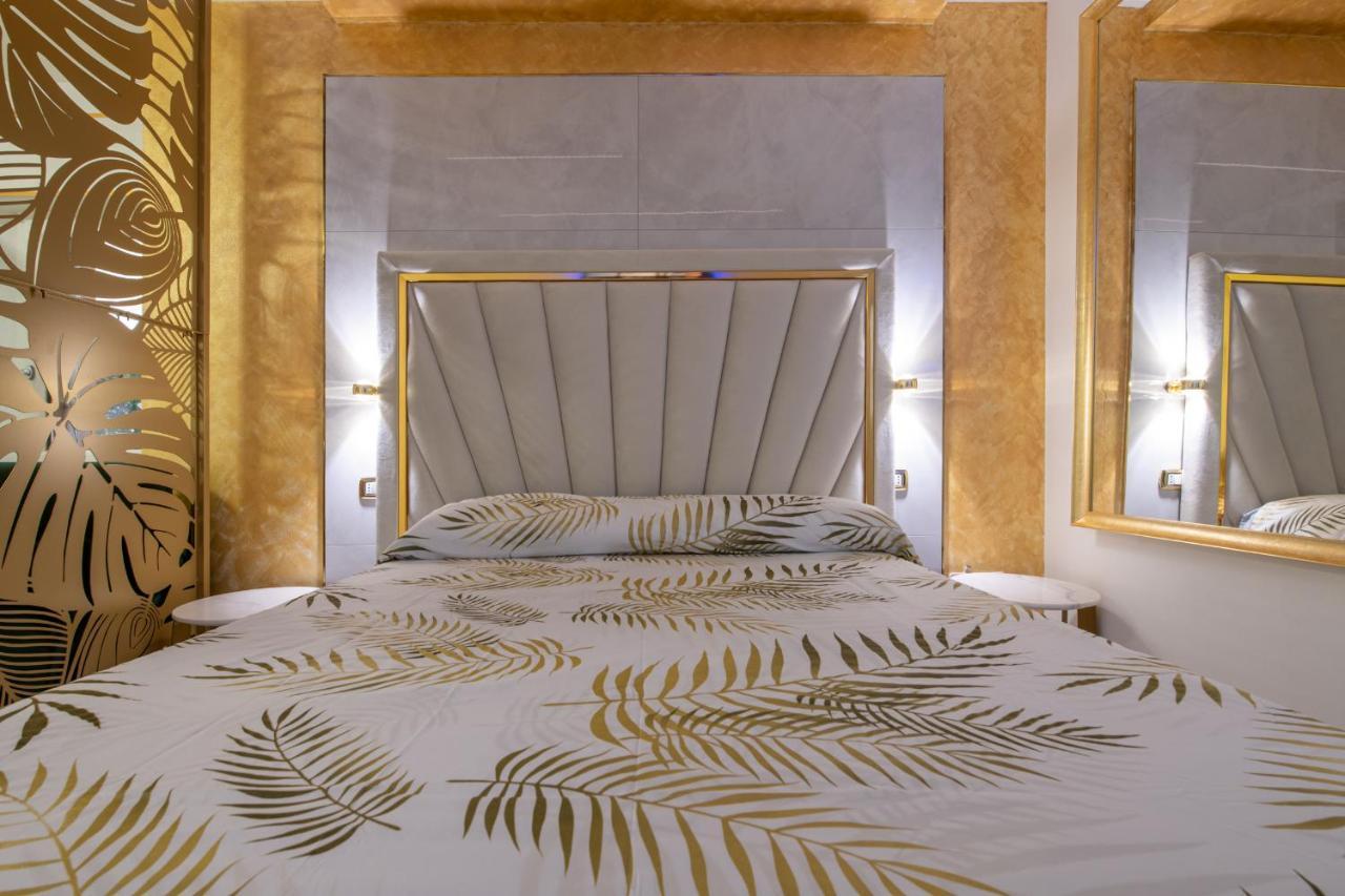 Fashion Apartment Gold Bologna With Jacuzzi & Car Garage Eksteriør billede