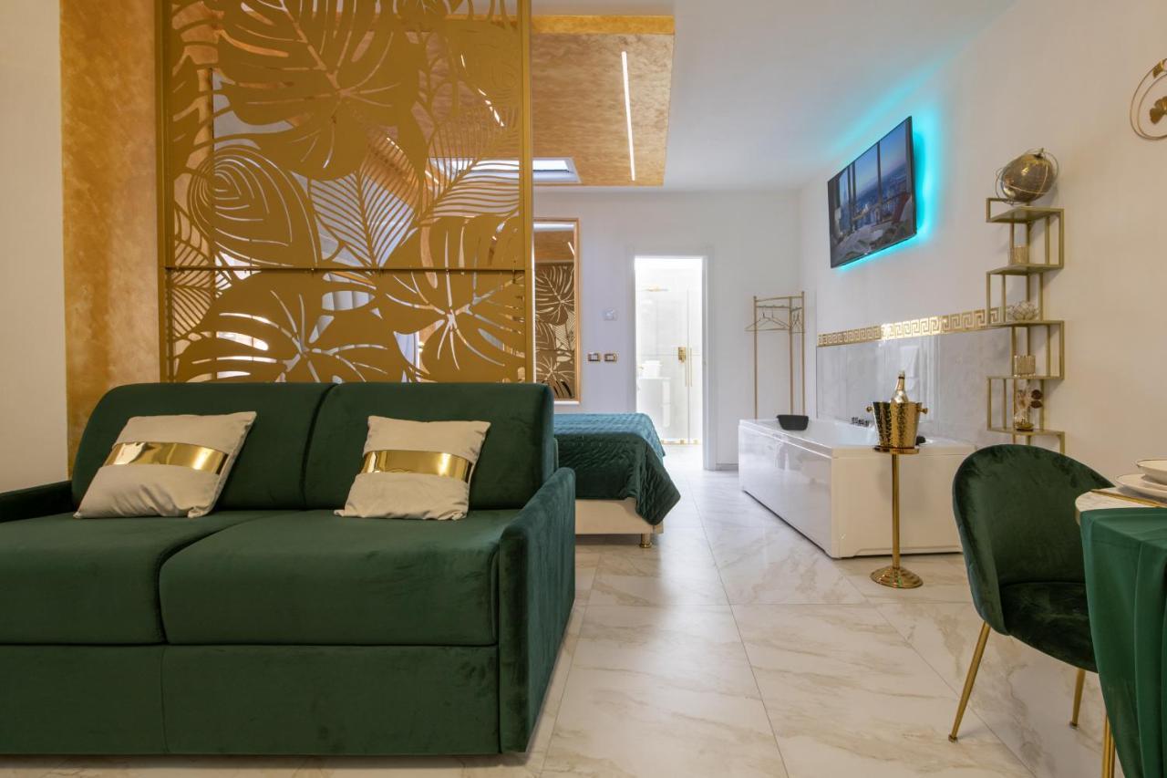 Fashion Apartment Gold Bologna With Jacuzzi & Car Garage Eksteriør billede