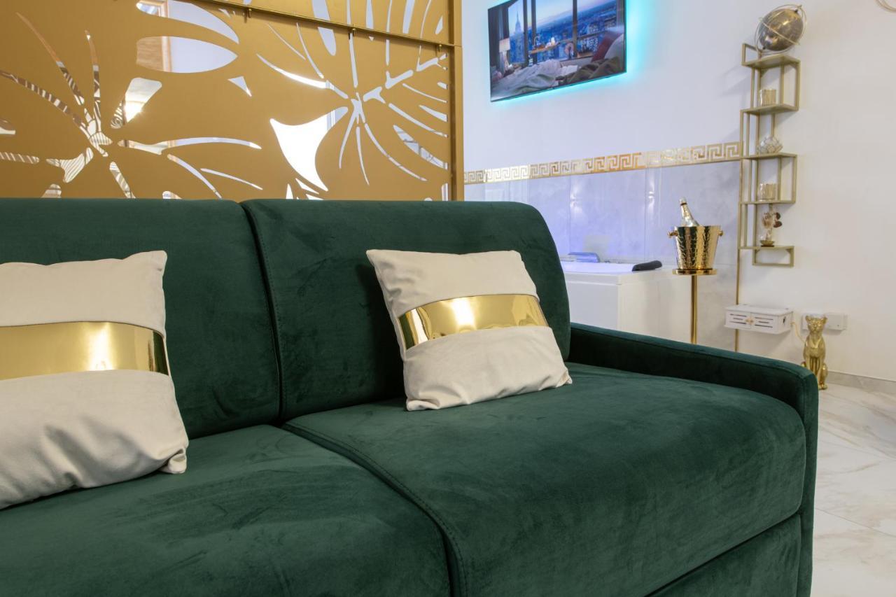 Fashion Apartment Gold Bologna With Jacuzzi & Car Garage Eksteriør billede