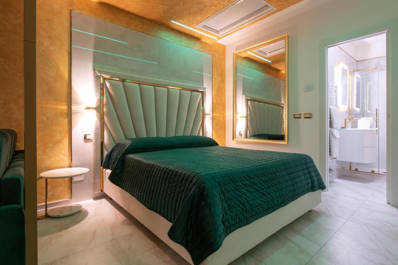 Fashion Apartment Gold Bologna With Jacuzzi & Car Garage Eksteriør billede
