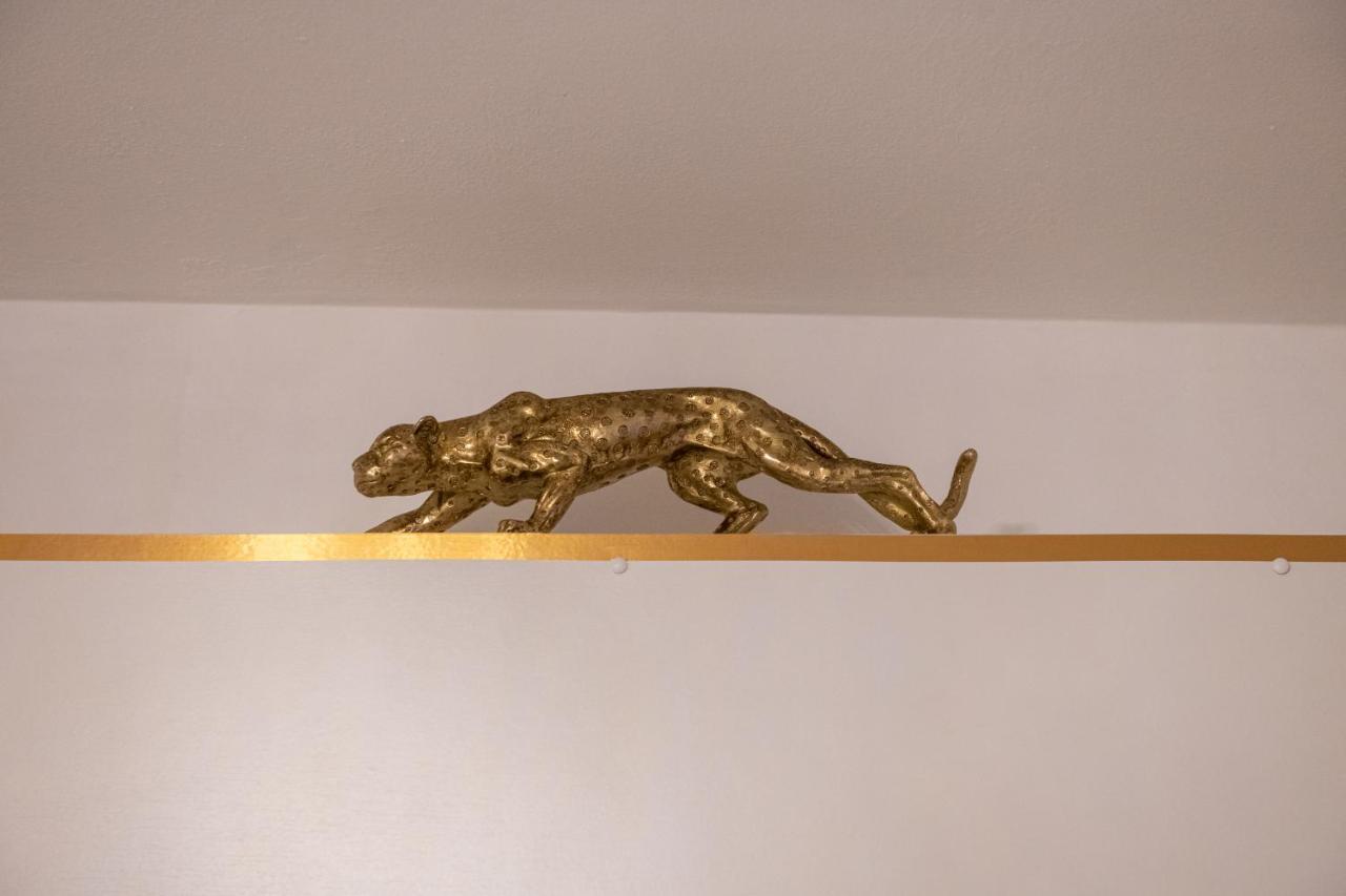 Fashion Apartment Gold Bologna With Jacuzzi & Car Garage Eksteriør billede