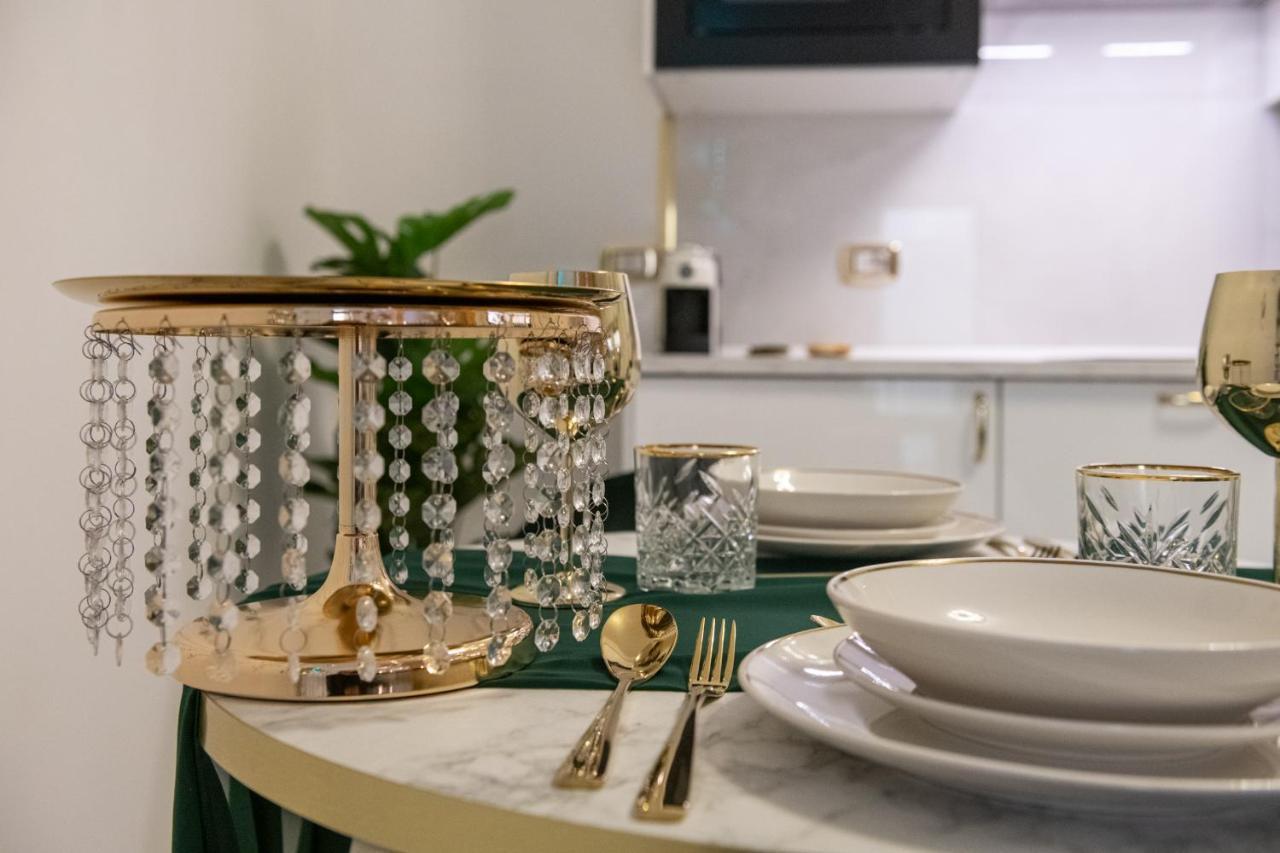 Fashion Apartment Gold Bologna With Jacuzzi & Car Garage Eksteriør billede
