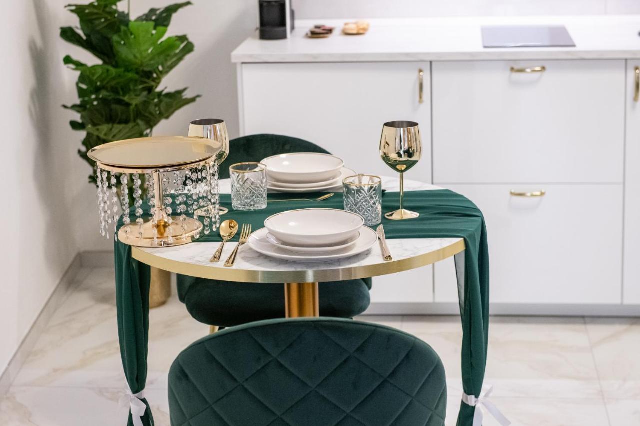 Fashion Apartment Gold Bologna With Jacuzzi & Car Garage Eksteriør billede
