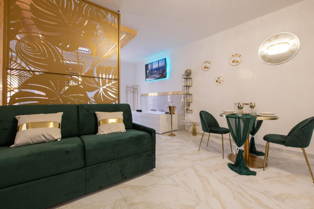 Fashion Apartment Gold Bologna With Jacuzzi & Car Garage Eksteriør billede
