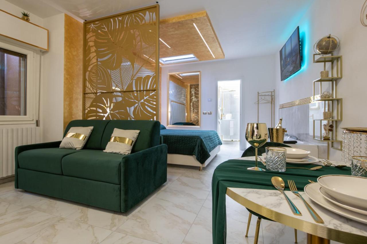 Fashion Apartment Gold Bologna With Jacuzzi & Car Garage Eksteriør billede