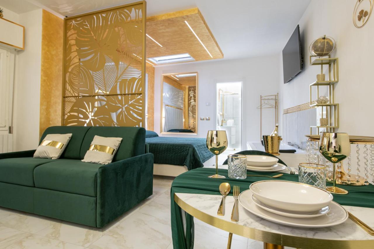 Fashion Apartment Gold Bologna With Jacuzzi & Car Garage Eksteriør billede